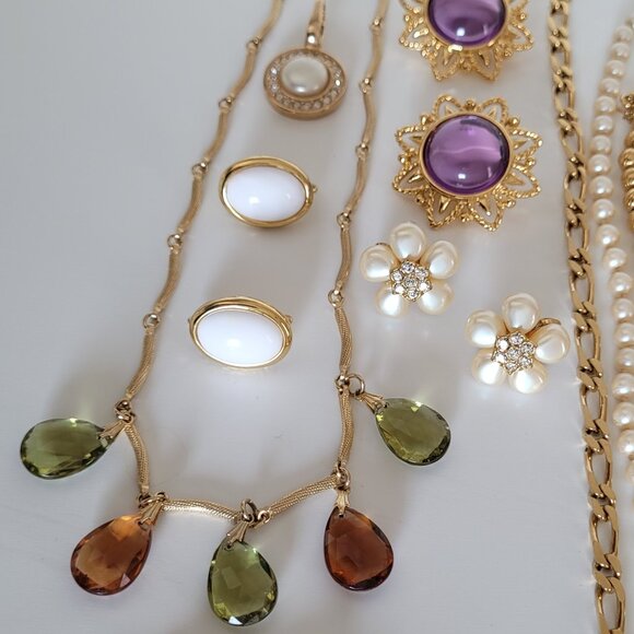 Vintage Jewelry - All Signed - Picture 2 of 6